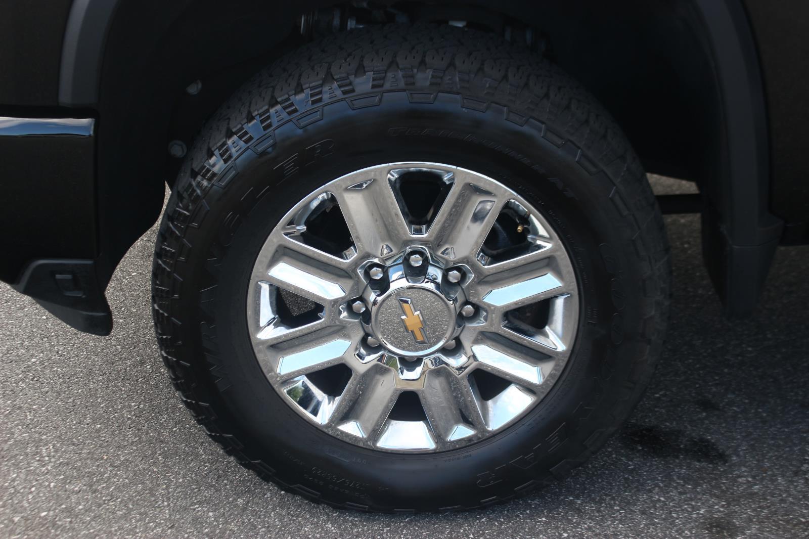 2024 Chevrolet Silverado 3500HD High Country photo 41