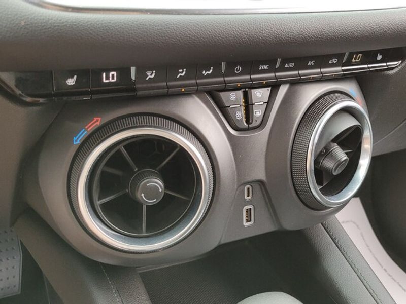 2022 Chevrolet Blazer 2LT photo 18