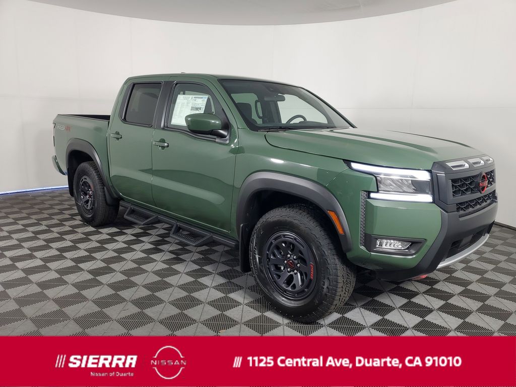 2025 Nissan Frontier PRO-4X's photo