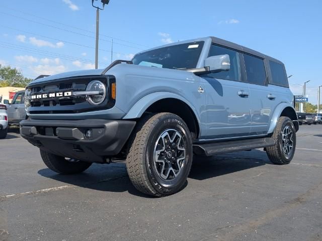 2025 Ford Bronco Outer Banks photo 43