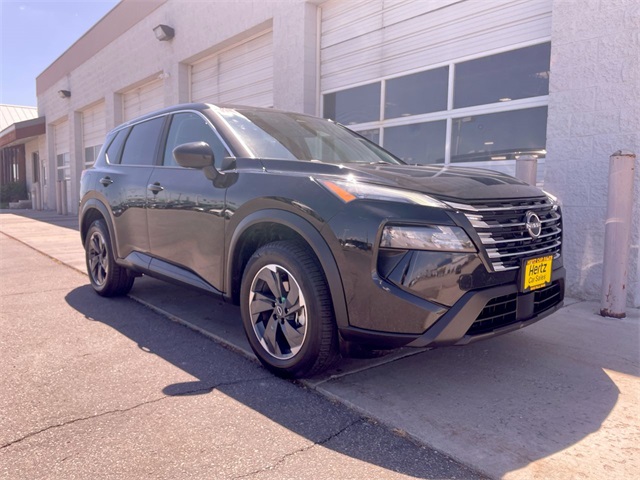 2024 Nissan Rogue SV photo 2