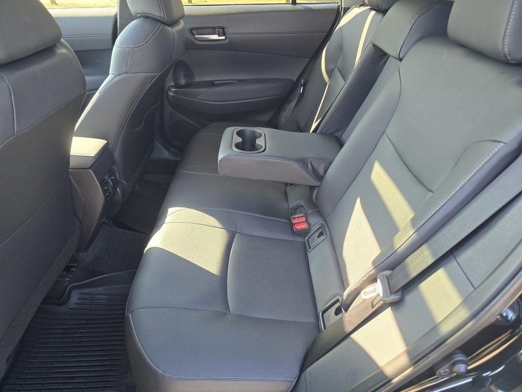 2025 Toyota Corolla Cross XLE photo 24