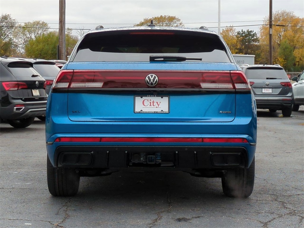 2025 Volkswagen Atlas Cross Sport SEL R-Line photo 7