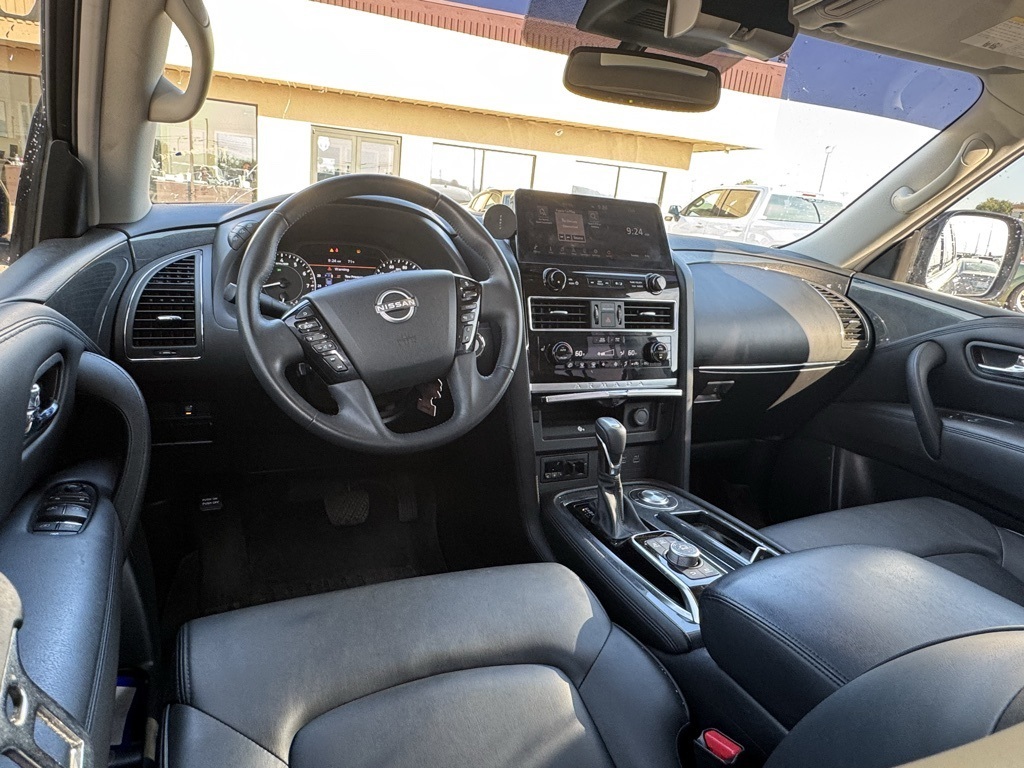 2023 Nissan Armada SV photo 3
