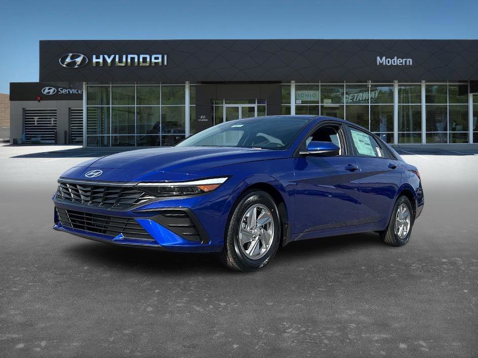 2026 Hyundai Elantra SE's photo