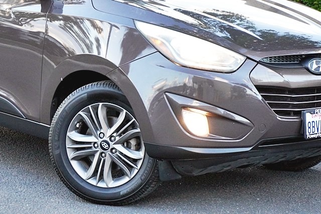 Used 2015 Brown Hyundai SE image 3