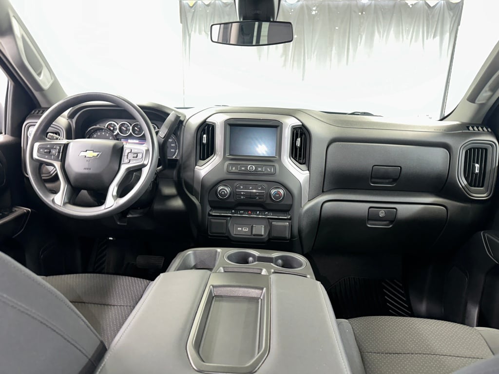 2021 Chevrolet Silverado 1500 Custom photo 16
