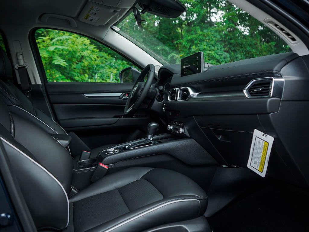 2025 Mazda CX-50 2.5 Select photo 9