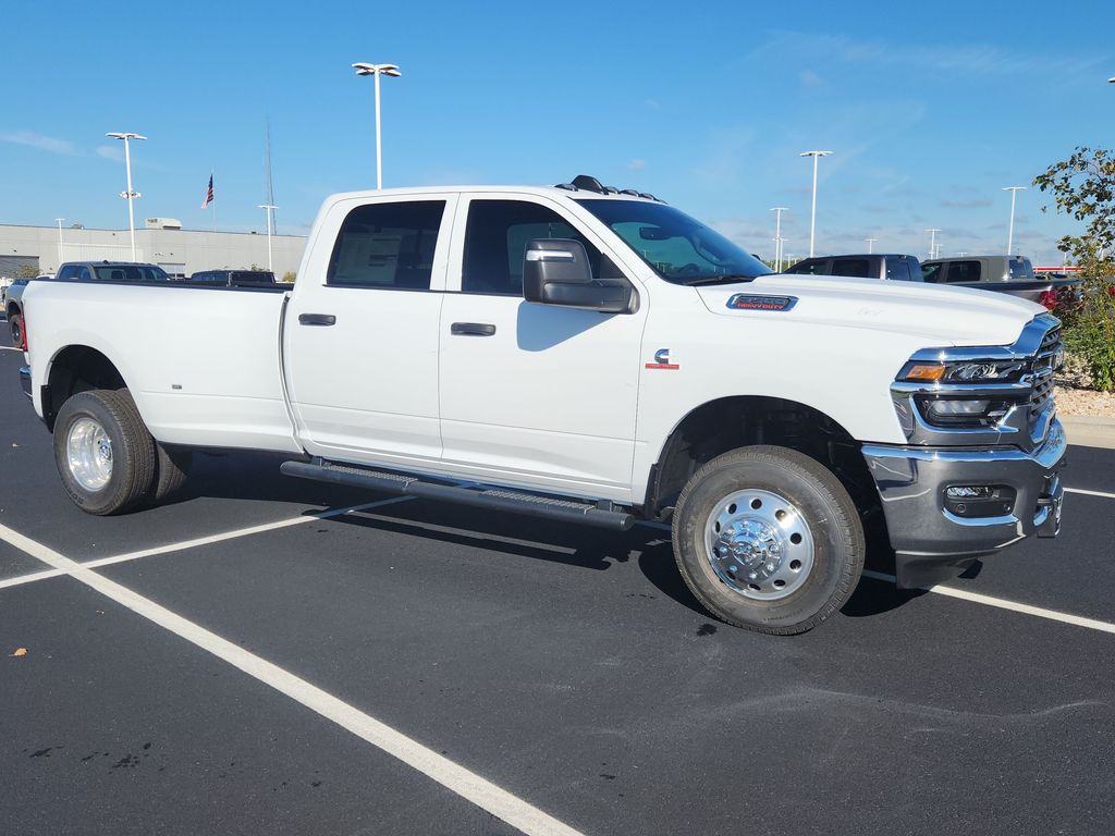 2026 Ram 3500 Tradesman photo 2