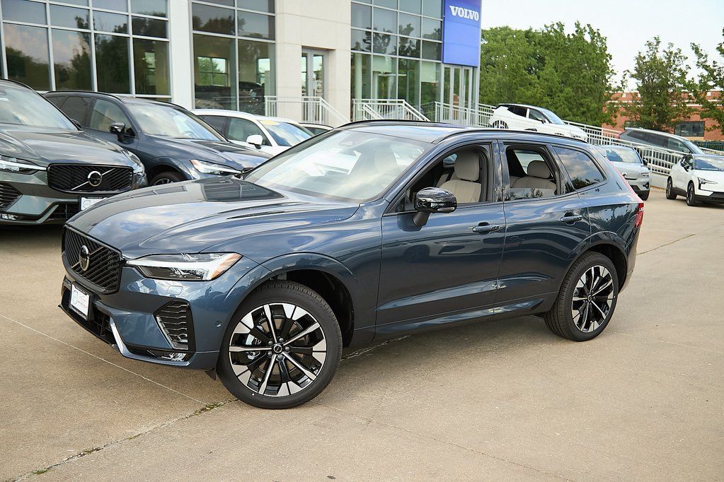 2026 VOLVO XC60 - Image 2