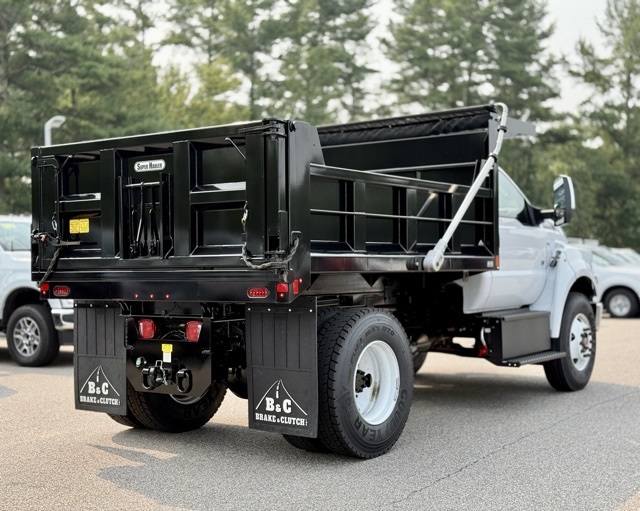 2026 Ford F-650 photo 4