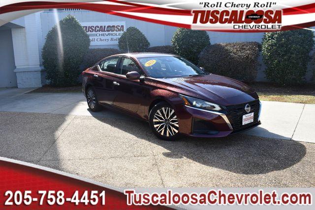 2023 Nissan Altima SV's photo