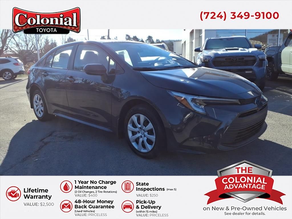 2023 Toyota Corolla LE's photo