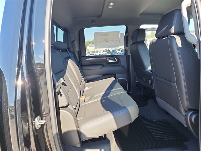 2025 Chevrolet Silverado 2500HD LT photo 9