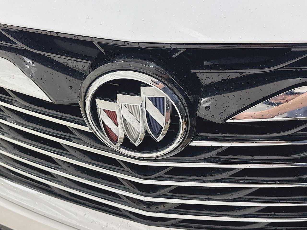 2022 Buick Enclave Essence photo 27