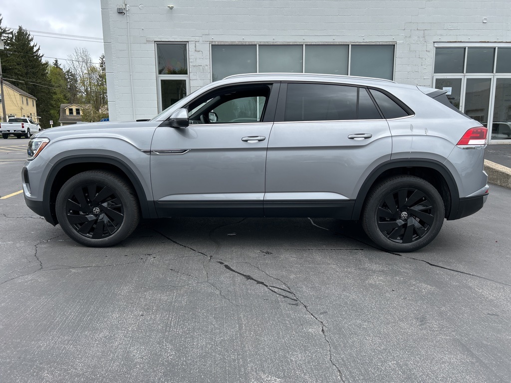 2025 Volkswagen Atlas Cross Sport SE Technology photo 2