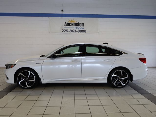 Used 2022 Honda Accord Hybrid Sport with VIN 1HGCV3F2XNA005802 for sale in Northfield, Minnesota