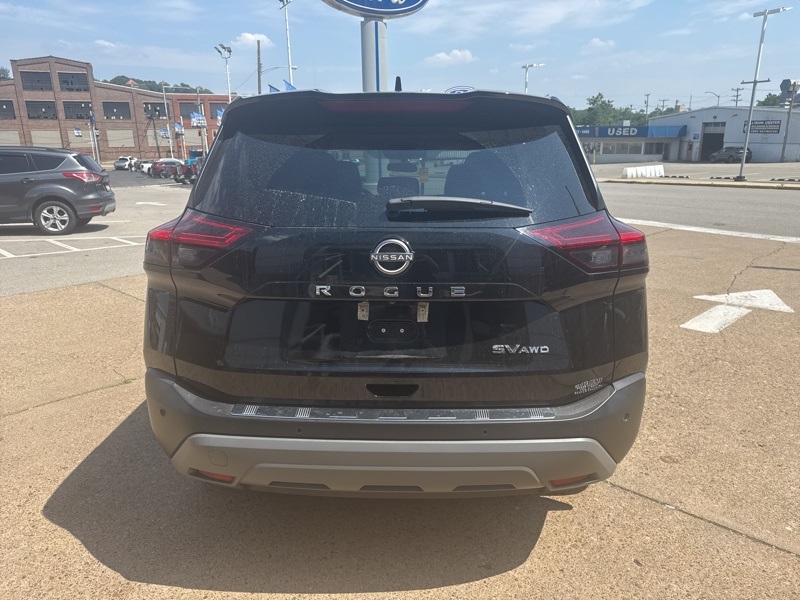2022 Nissan Rogue SV photo 5