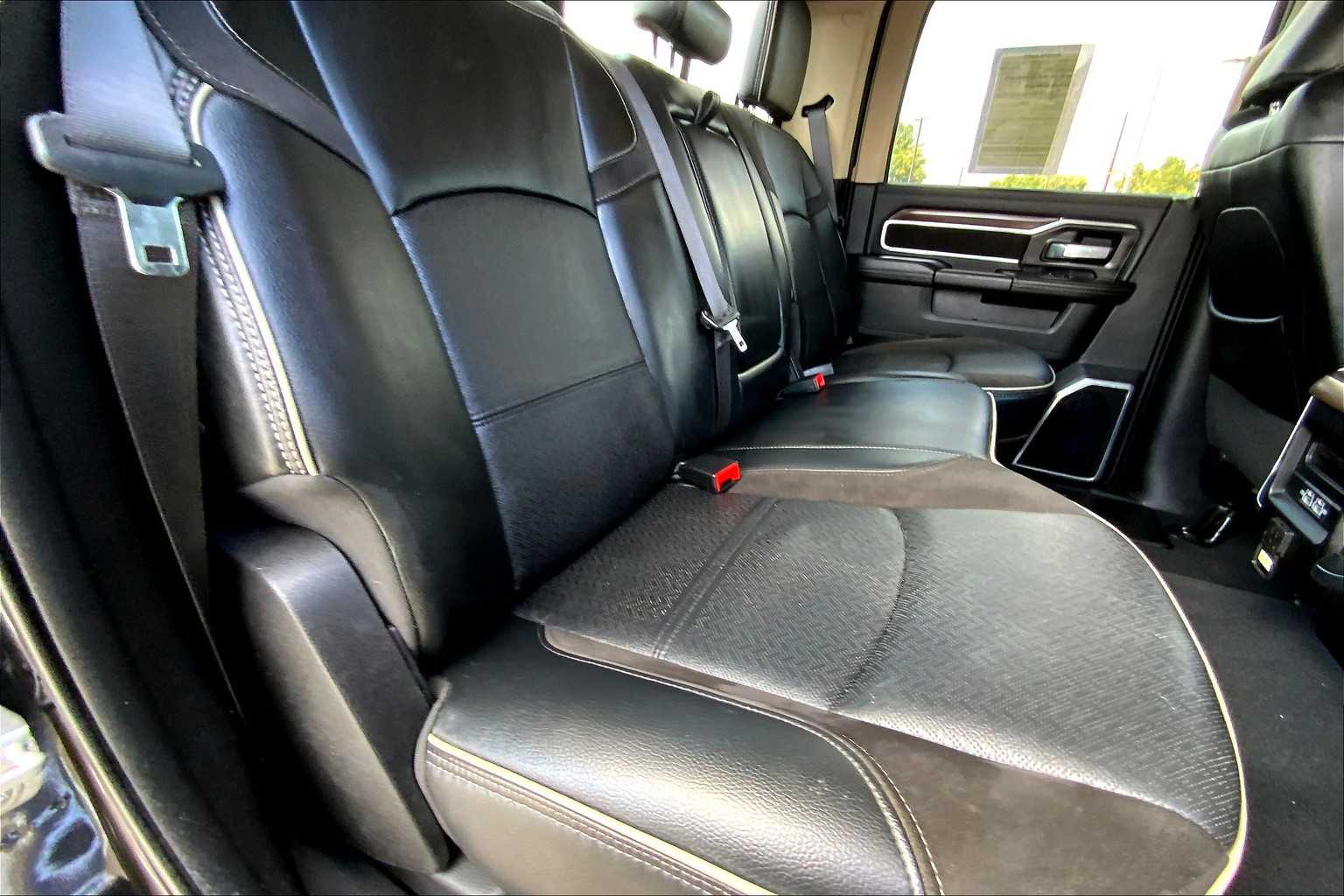 2022 Ram 2500 Laramie photo 18