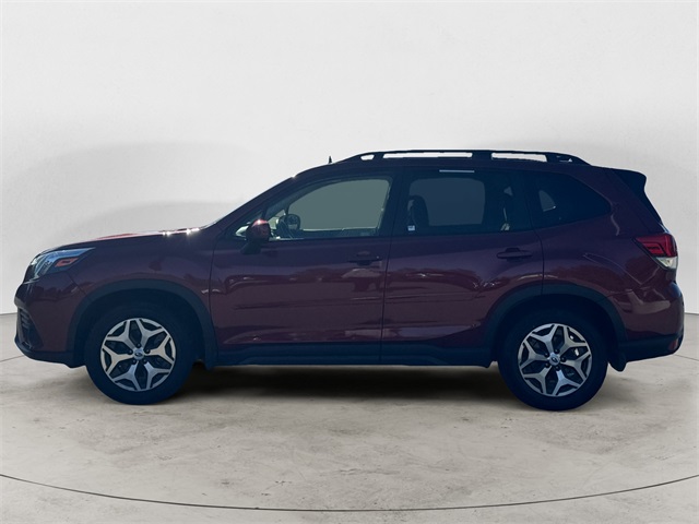2024 Subaru Forester Premium photo 2