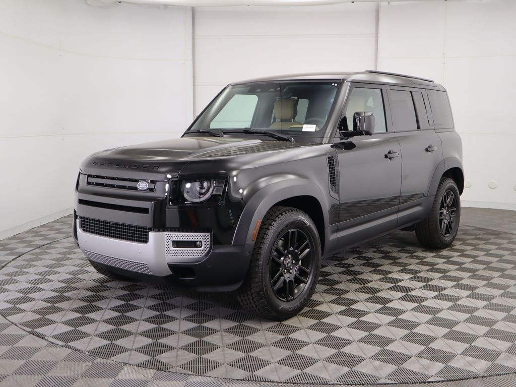 2025 Land Rover Defender S's photo