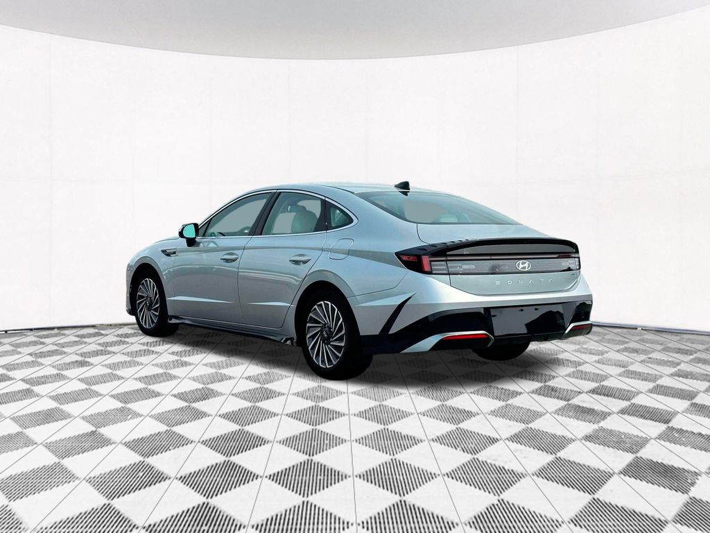 2025 Hyundai Sonata Hybrid SEL photo 4