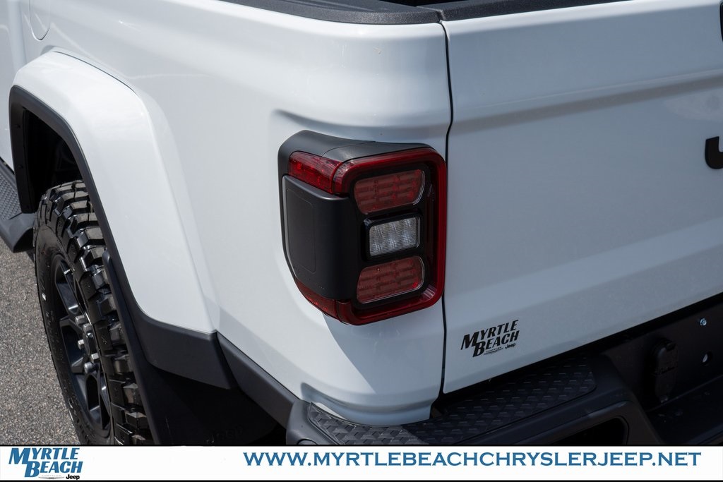 2025 Jeep Gladiator Sport photo 10