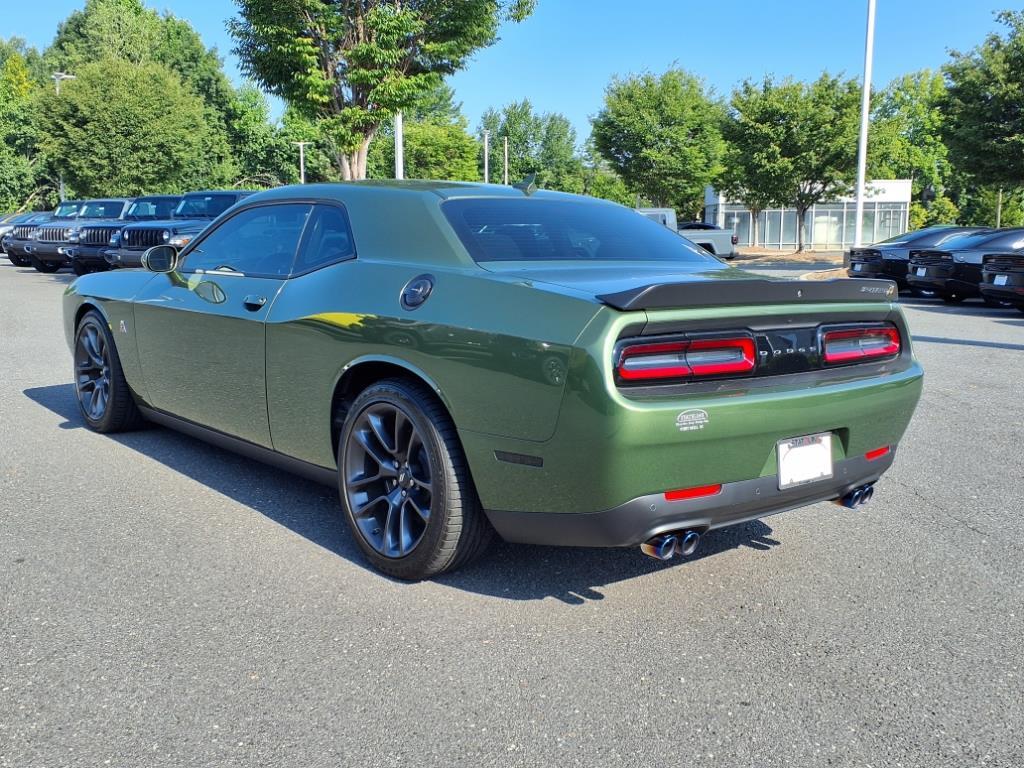 2023 Dodge Challenger R/T Scat Pack photo 18