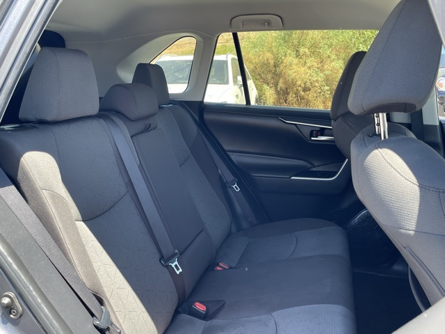 2022 Toyota RAV4 XLE photo 19