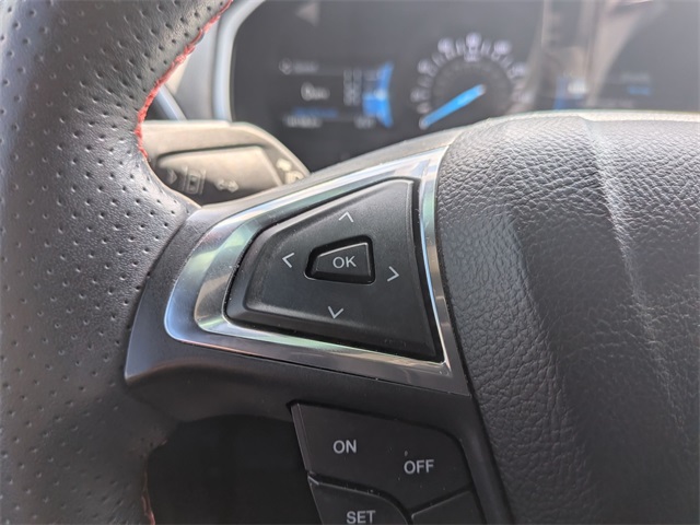2021 Ford Edge ST photo 13