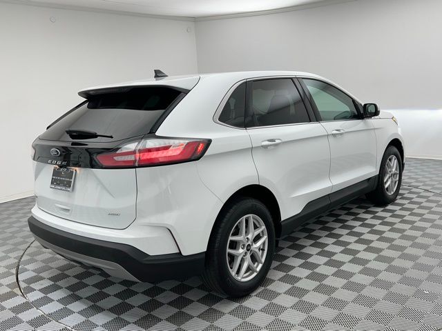 2024 Ford Edge SEL photo 4