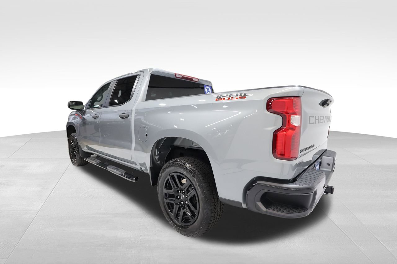 2024 Chevrolet Silverado 1500 Custom Trail Boss photo 2
