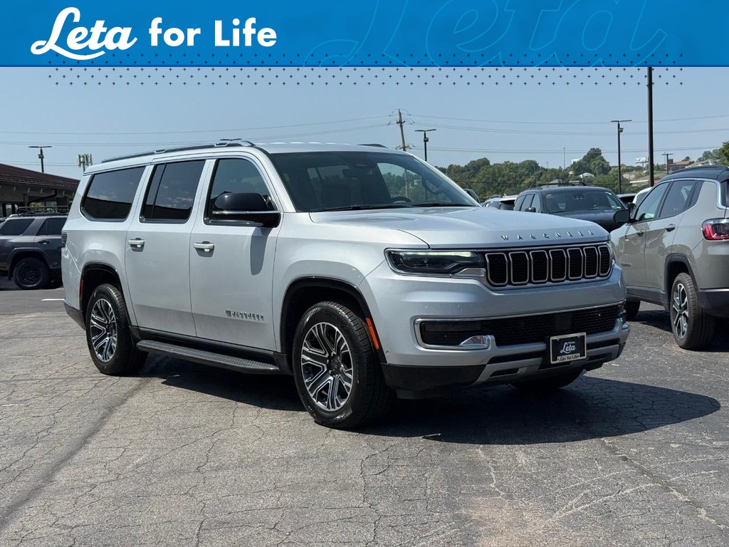 2023 Jeep Wagoneer L Series II's photo