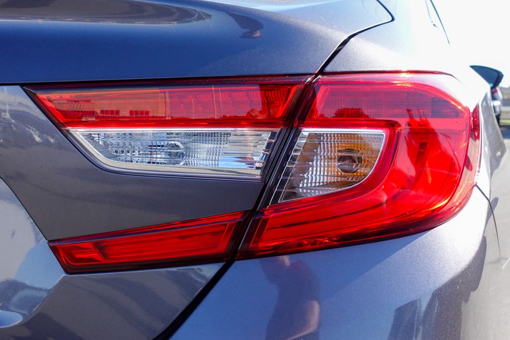 2022 Honda Accord LX photo 6