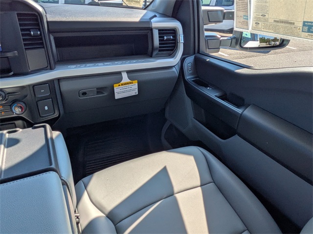 2026 Ford F-350 photo 16
