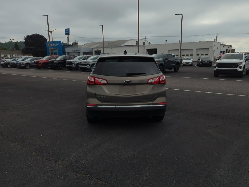 2018 Chevrolet Equinox LT photo 4