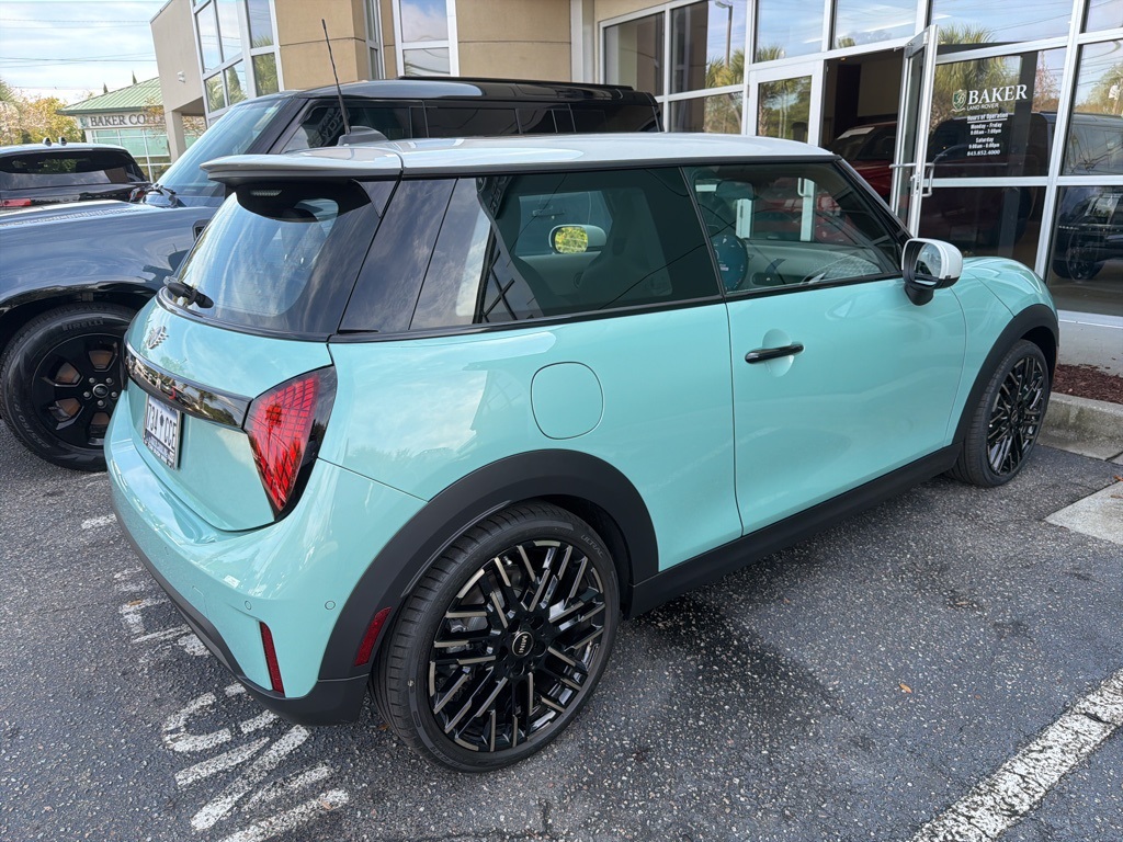 2025 Mini Cooper 2 Door Hardtop S photo 4