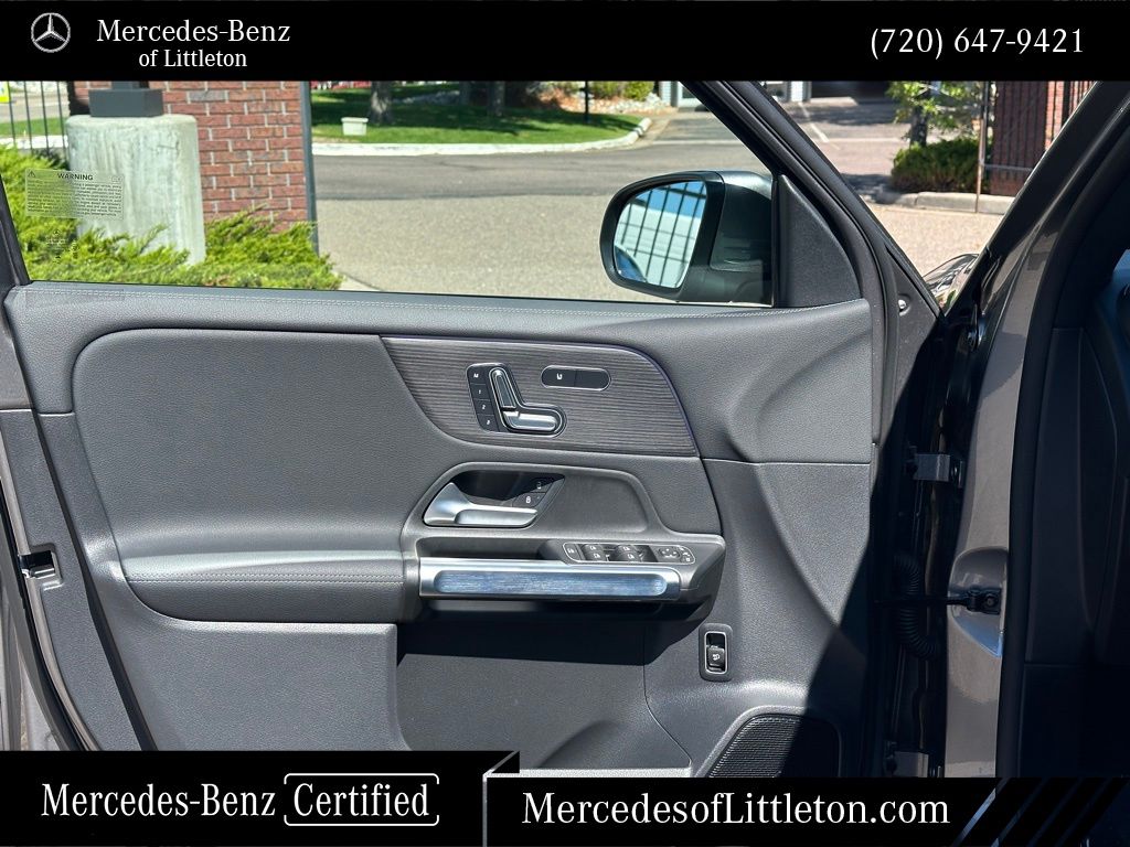 2025 Mercedes Benz EQB 250+ photo 8
