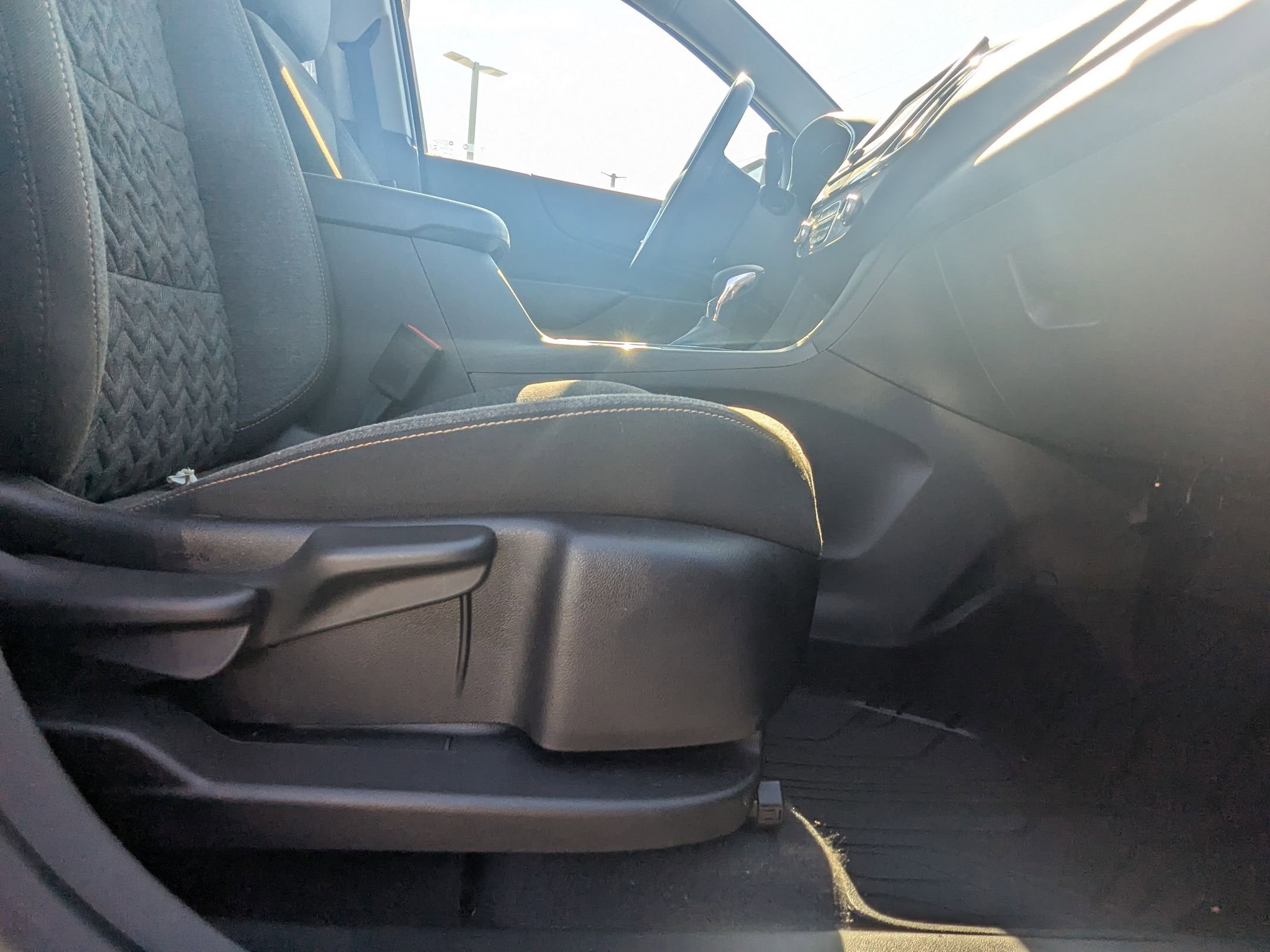 2022 Chevrolet Equinox LT photo 28