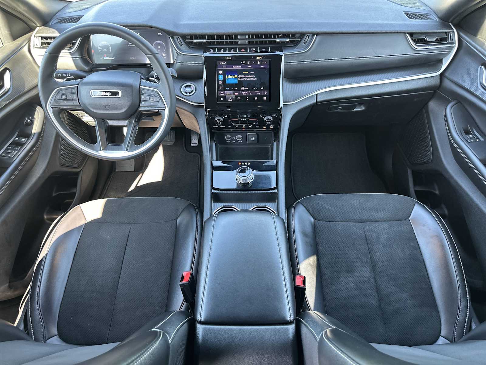 2024 Jeep Grand Cherokee Altitude photo 20