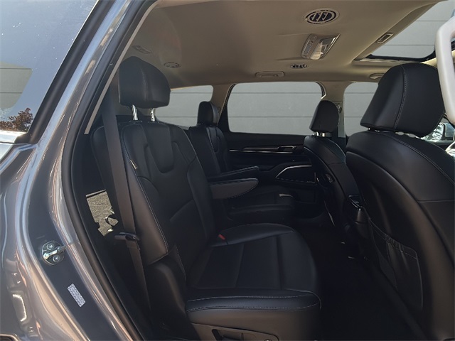 2025 Kia Telluride S photo 13
