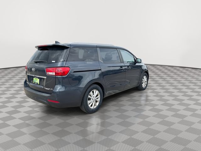 2017 Kia Sedona LX photo 8