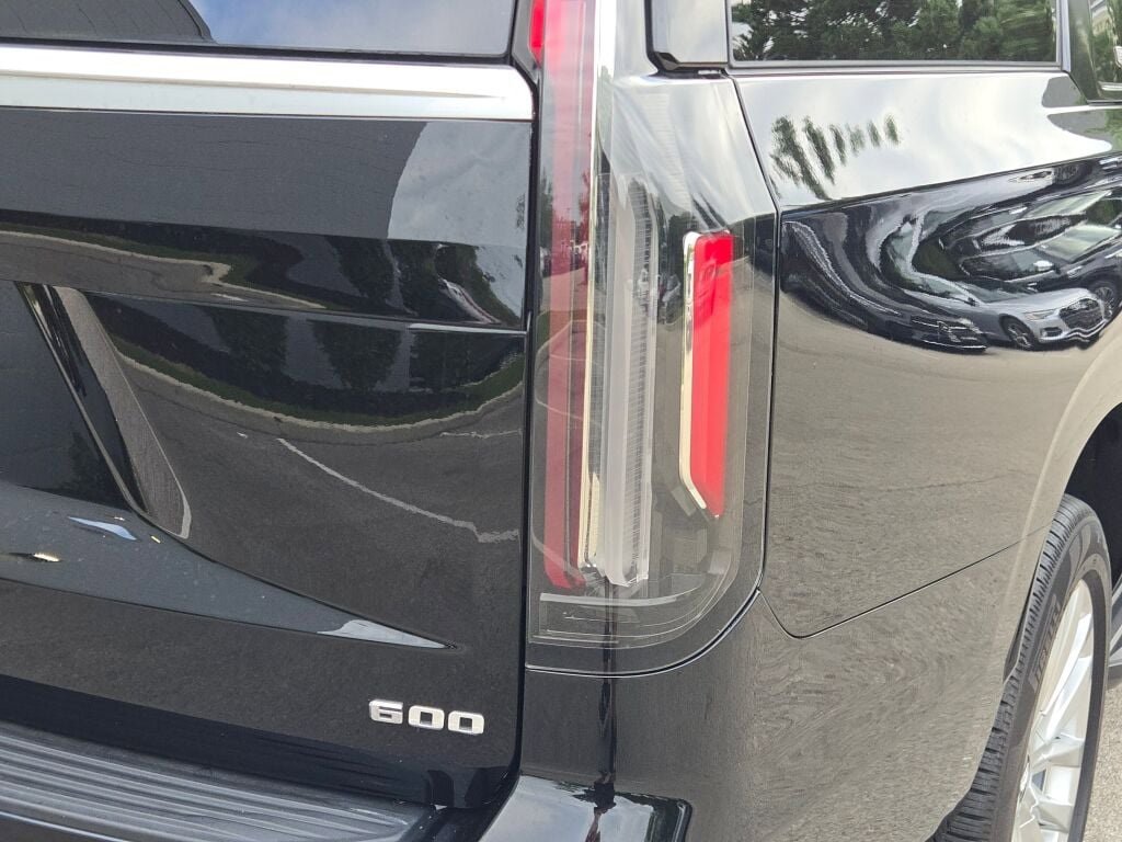 2021 Cadillac Escalade ESV Premium Luxury photo 12