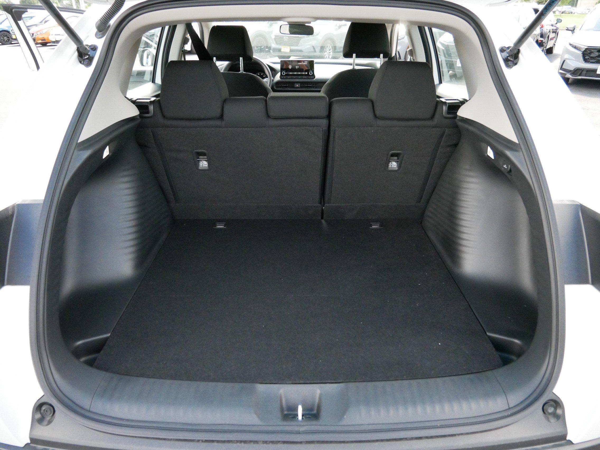 2025 Honda HR-V LX photo 14