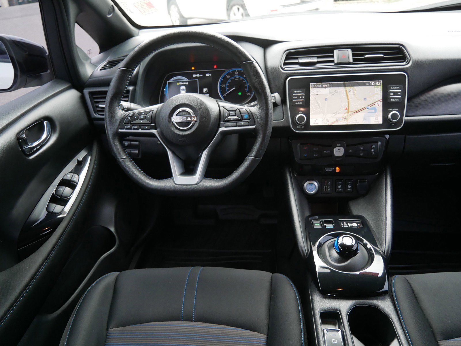2024 Nissan Leaf SV Plus photo 11