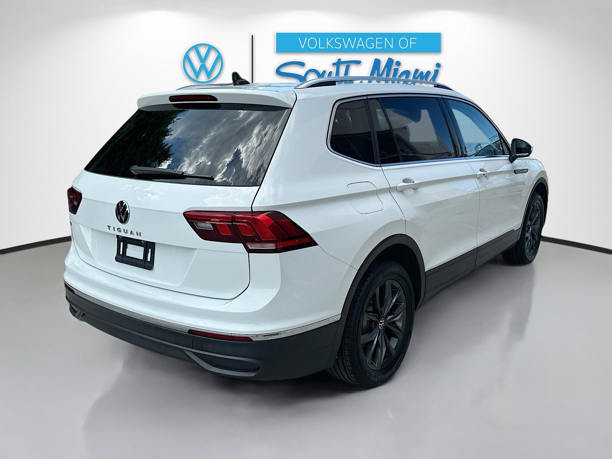 2022 Volkswagen Tiguan SE photo 4