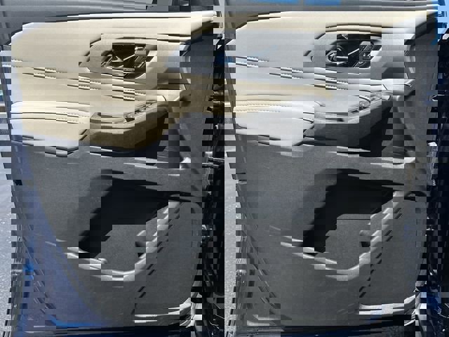 2022 Chevrolet Traverse LS photo 13