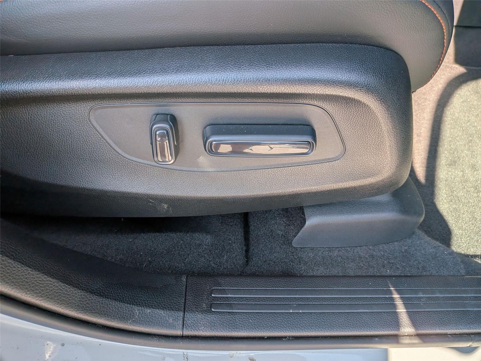 2025 Honda CR-V Hybrid Sport Touring photo 36