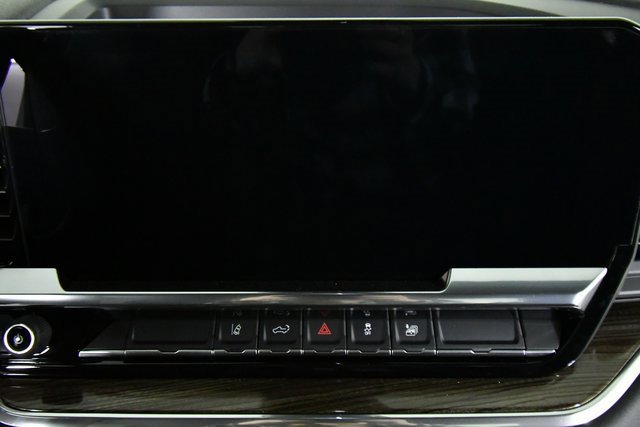 2025 Chevrolet Silverado 3500HD LT photo 3