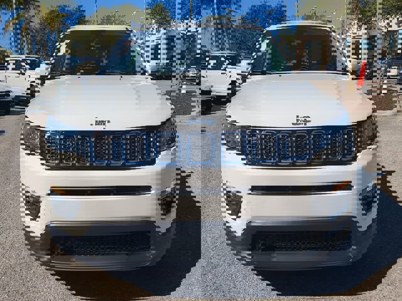 2021 Jeep Compass Latitude photo 3